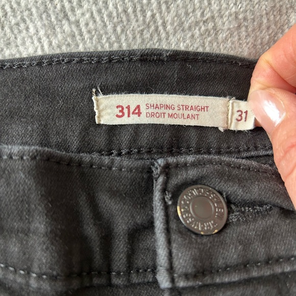 Levis shaping straight leg size 31w black - Picture 2 of 3